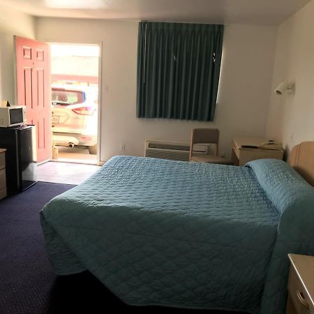 Luxury Inn George West エクステリア 写真