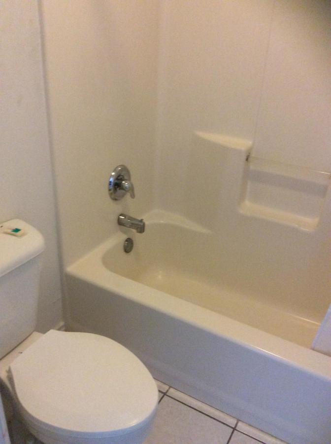 Luxury Inn George West エクステリア 写真
