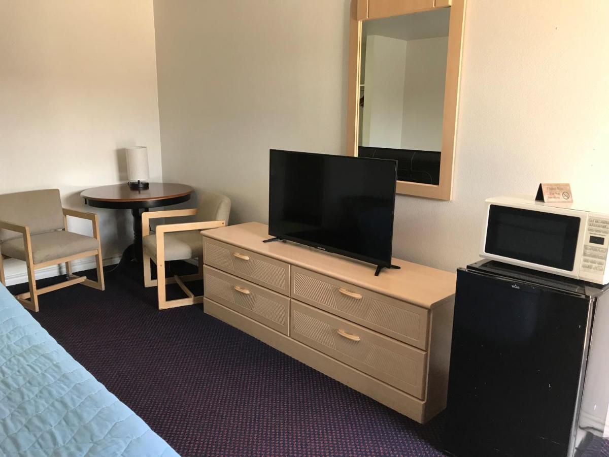 Luxury Inn George West エクステリア 写真